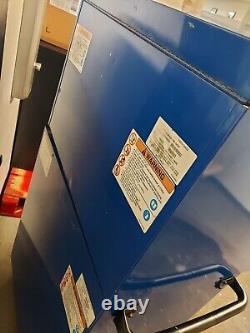 Good used Snap-on tool storage roll cab with tool storage top chest in blue