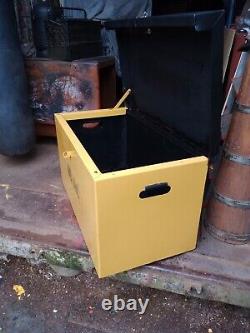Van vault tool box length 3ft width 22in height 19in in used condition has 2 key