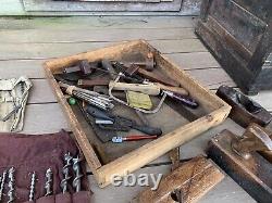 Vintage carpenters tool chest box and tools