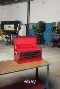 Boîte à outils Hilka rouge en acier métallique pour le rangement d'outils de garage.