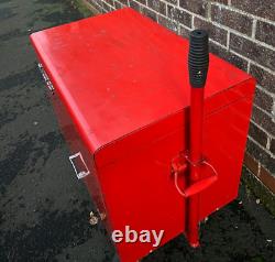 RARE Snap On Tools 26 Mobile Dog Box Tool Box Rolling Road Chest Cart + TOOLS  
<br/> 		<br/>    Les outils Snap On 26 Mobile Dog Box Tool Box Rolling Road Chest Cart + OUTILS RARE